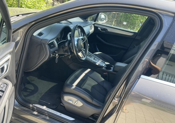 Porsche Macan cena 129800 przebieg: 150000, rok produkcji 2014 z Biała małe 704